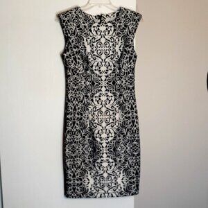 MADISON LEIGH Black/White Sleeveless Pencil Dress; Knee Length: Size 6